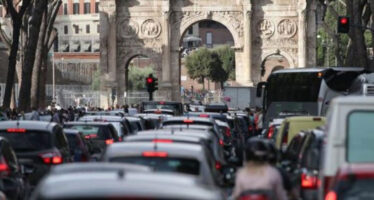 Roma. Stretta al traffico, multe e telecamere intelligenti